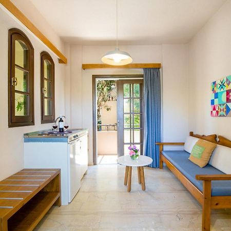 Evangelos Apartments Platanés エクステリア 写真